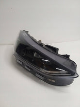 Laden Sie das Bild in den Galerie-Viewer, Frontscheinwerfer Ford Focus NX7B-13E014-CD Full LED Rechts Headlight SCH9325022799rv