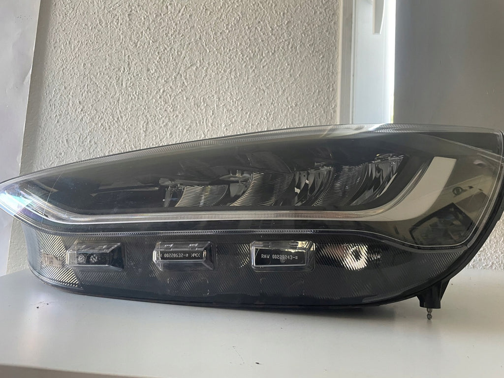 Frontscheinwerfer Ford Focus NX7B-13E015-CF LED Ein Stück (Rechts oder Links) SCH1790716401ws