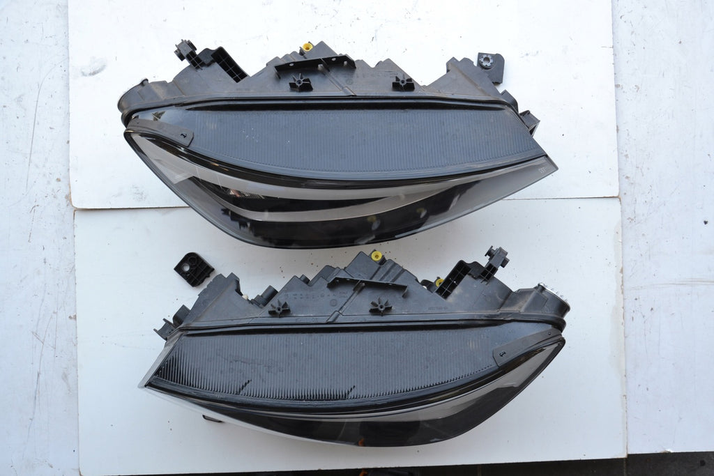 Frontscheinwerfer VW Id.4 11B941006B 11B941005B LED Rechts oder Links SCH6784638200cb