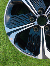 Laden Sie das Bild in den Galerie-Viewer, 1x Alufelge 16 Zoll 6.5&quot; 5x114.3 40ET 52910CR200 Kia Ceed Rim Wheel