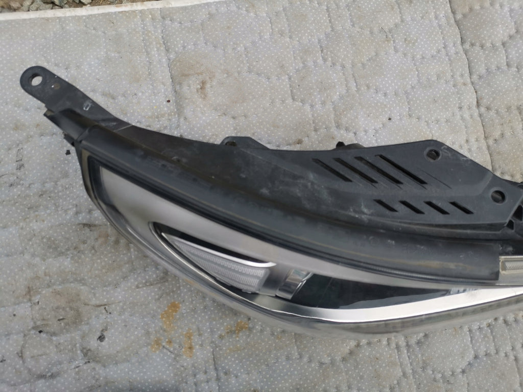 Frontscheinwerfer Hyundai I30 III 92102G4020 Rechts Scheinwerfer Headlight