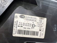Laden Sie das Bild in den Galerie-Viewer, Frontscheinwerfer Mercedes-Benz Vito A6398201961 Halogen Rechts Headlight