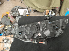 Laden Sie das Bild in den Galerie-Viewer, Frontscheinwerfer Mazda 6 GRF5-51030 LED Rechts Scheinwerfer Headlight SCH8252269500qi