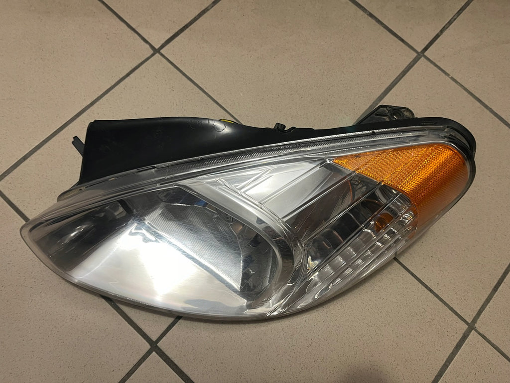 Frontscheinwerfer Hyundai Accent 92101-1E0000 Links Scheinwerfer Headlight