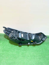 Laden Sie das Bild in den Galerie-Viewer, Frontscheinwerfer Hyundai Tucson 92101-D7700 Links Scheinwerfer Headlight SCH7896916848gu