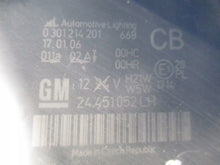 Laden Sie das Bild in den Galerie-Viewer, Frontscheinwerfer Opel Zafira B 24451052LH Links Scheinwerfer Headlight