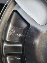 Load image into Gallery viewer, 1x Alufelge 16 Zoll 6.5" 4x100 45ET Glanz Schwarz 403006547R Dacia Sandero I FEL2139115109qr