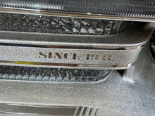 Laden Sie das Bild in den Galerie-Viewer, Frontscheinwerfer Jeep Grand Cherokee Wk2 68144709AE Xenon Links Headlight SCH6110460843xz