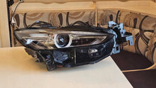 Laden Sie das Bild in den Galerie-Viewer, Frontscheinwerfer Mazda 6 Rechts Scheinwerfer Headlight SCH6174503912tv