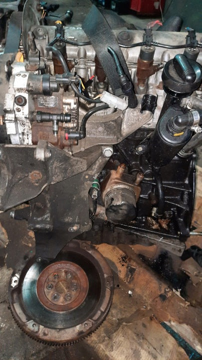 Motor Nissan Renault Volvo I F9K 1.9 DCI 2003 Diesel Engine Unkomplett MOT2041845481sp