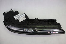 Laden Sie das Bild in den Galerie-Viewer, Frontscheinwerfer BMW 7 9879936 LED Rechts Scheinwerfer Headlight