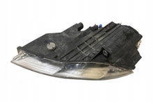 Laden Sie das Bild in den Galerie-Viewer, Frontscheinwerfer VW Passat 3C0941752K Rechts Scheinwerfer Headlight SCH4656702417dk