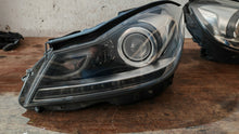 Laden Sie das Bild in den Galerie-Viewer, Frontscheinwerfer Mercedes-Benz W204 A2048204339 Links Scheinwerfer Headlight SCH5396388154rl