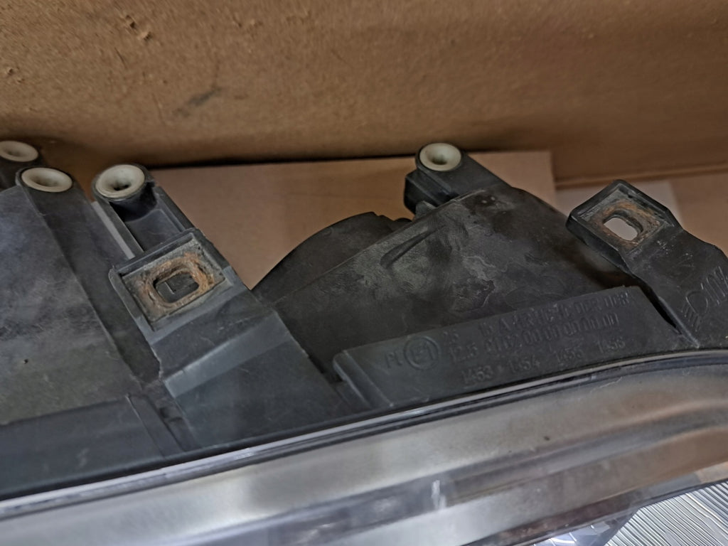 Frontscheinwerfer VW Touran 1T0941032F Xenon Ein Stück (Rechts oder Links) SCH9432534880vz