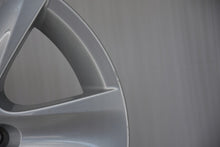 Load image into Gallery viewer, 1x Alufelge 17 Zoll 8.0" 5x120 30ET Glanz Silber 6790172 BMW 1 Rim Wheel FEL6206767065ol