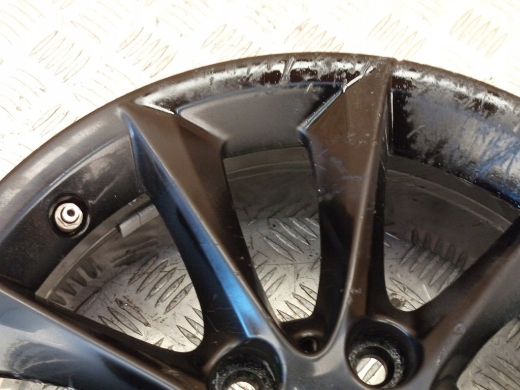 1x Alufelge 16 Zoll 7.0" 5x120 40ET Glanz Schwarz 6867125 BMW 1 F21 F20 FEL7729538470rf