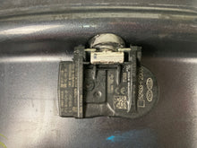 Load image into Gallery viewer, 1x Alufelge 17 Zoll 7.0" 5x114.3 50ET 52910-DD100 Hyundai Kona Rim Wheel FEL9043388068ry