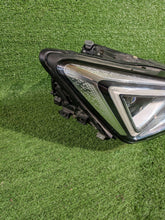 Laden Sie das Bild in den Galerie-Viewer, Frontscheinwerfer Seat Tarraco 5FJ941008 Rechts Scheinwerfer Headlight SCH1379219708vb