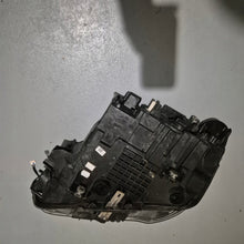 Laden Sie das Bild in den Galerie-Viewer, Frontscheinwerfer BMW X1 F48 7495004 LED Rechts Scheinwerfer Headlight SCH7113722587ka