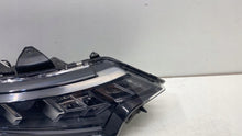 Laden Sie das Bild in den Galerie-Viewer, Frontscheinwerfer Mitsubishi Outlander III 8301D3-32 Rechts Headlight SCH1030115602is