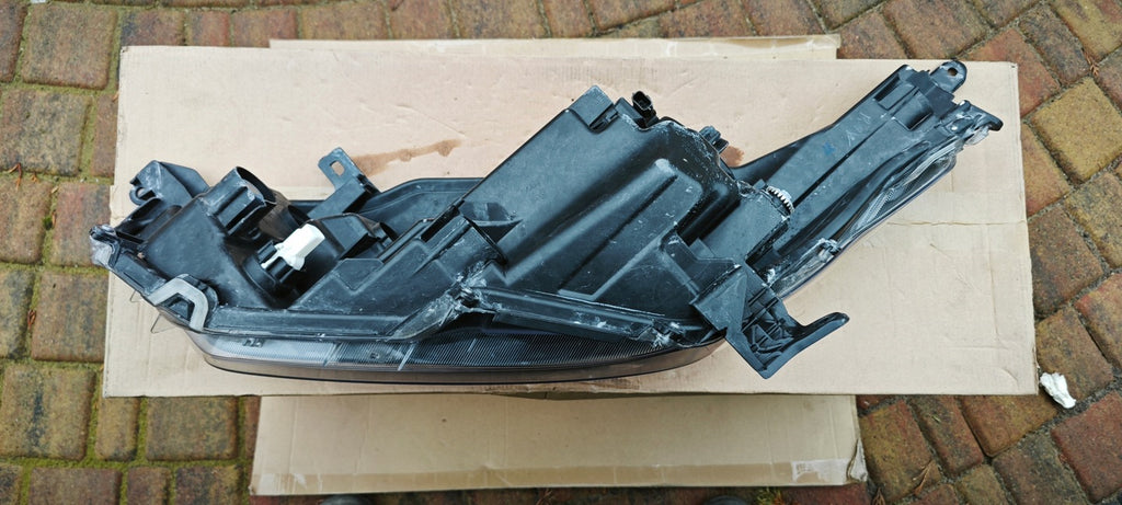 Frontscheinwerfer Toyota 4 Yaris Rechts Scheinwerfer Headlight SCH2797049267aw