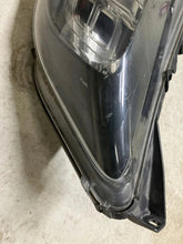Laden Sie das Bild in den Galerie-Viewer, Frontscheinwerfer Peugeot Boxer 1375103080 Links Scheinwerfer Headlight SCH1333565286dn