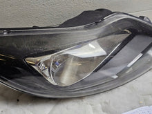 Laden Sie das Bild in den Galerie-Viewer, Frontscheinwerfer Ford Focus III BM51-13W029 Rechts Scheinwerfer Headlight SCH9334714736um