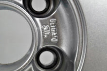 Laden Sie das Bild in den Galerie-Viewer, 1x Alufelge 15 Zoll 6.0&quot; 5x100 38ET Glanz Silber 8L0601025 Audi A3 Rim Wheel