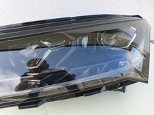 Laden Sie das Bild in den Galerie-Viewer, Frontscheinwerfer Skoda Enyaq IV 5LB941015A LED Links Scheinwerfer Headlight