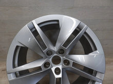 Laden Sie das Bild in den Galerie-Viewer, 1x Alufelge 19 Zoll 8.0" 5x112 45ET 5LA601025B Skoda Enyaq Rim Wheel FEL7449807879iz