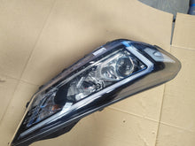 Laden Sie das Bild in den Galerie-Viewer, Frontscheinwerfer Hyundai Tucson 92102-D7600 LED Rechts Scheinwerfer Headlight