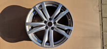 Laden Sie das Bild in den Galerie-Viewer, 1x Alufelge 19 Zoll 8.0" 5x114.3 35ET 529102M150 Genesis Rim Wheel FEL6812762853ca