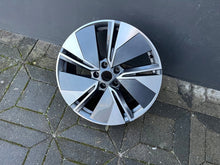 Laden Sie das Bild in den Galerie-Viewer, 1x Alufelge 19 Zoll 8.0" 5x112 45ET Glanz Silber 5LA601025A Skoda Enyaq FEL1005896518jk