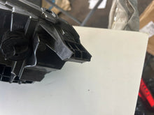 Laden Sie das Bild in den Galerie-Viewer, Frontscheinwerfer Ford Transit Courier 13W029 Rechts Scheinwerfer Headlight SCH1851846771zh