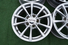 Laden Sie das Bild in den Galerie-Viewer, 4x Alufelge 16 Zoll 7.0" 5x120 31ET Glanz Silber 6796236 BMW F36 3 F30 F31 FEL4413249003kg