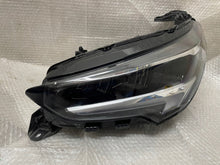 Load image into Gallery viewer, Frontscheinwerfer Opel Corsa F 39162653 LED Links Scheinwerfer Headlight