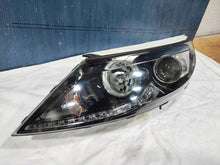 Laden Sie das Bild in den Galerie-Viewer, Frontscheinwerfer Kia Sportage 9210103WXXX Links Scheinwerfer Headlight SCH1472070691oi