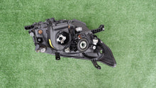 Laden Sie das Bild in den Galerie-Viewer, Frontscheinwerfer Toyota Land Cruiser Xenon Links Scheinwerfer Headlight SCH1680941639zc