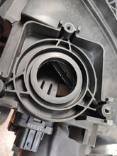 Laden Sie das Bild in den Galerie-Viewer, Frontscheinwerfer Honda Cr-V W0780 Links Scheinwerfer Headlight SCH1048961716aq