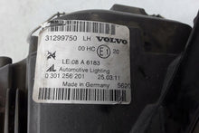 Laden Sie das Bild in den Galerie-Viewer, Frontscheinwerfer Volvo C70 II 31299750 Links Scheinwerfer Headlight