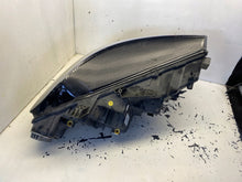 Load image into Gallery viewer, Frontscheinwerfer VW 10B941035A Links Scheinwerfer Headlight SCH3614169190dz