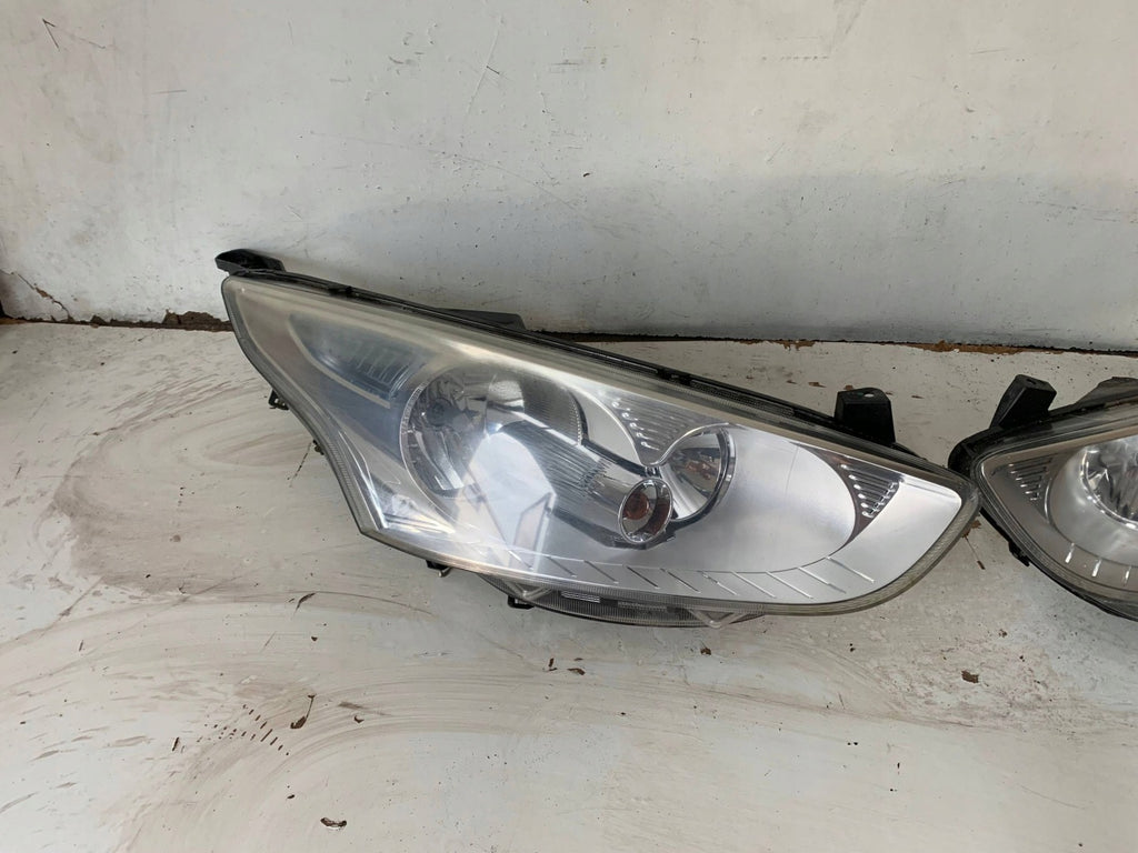 Frontscheinwerfer Ford B-Max Bmax AV1113W029AE Ein Satz Scheinwerfer Headlight SCH9458636073un