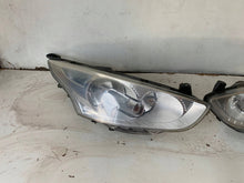 Laden Sie das Bild in den Galerie-Viewer, Frontscheinwerfer Ford B-Max Bmax AV1113W029AE Ein Satz Scheinwerfer Headlight SCH9458636073un