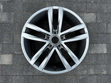 Load image into Gallery viewer, 1x Alufelge 17 Zoll 7.0" 5x112 40ET Glanz Grau 3G0601025K VW Passat Rim Wheel FEL1440947193cg