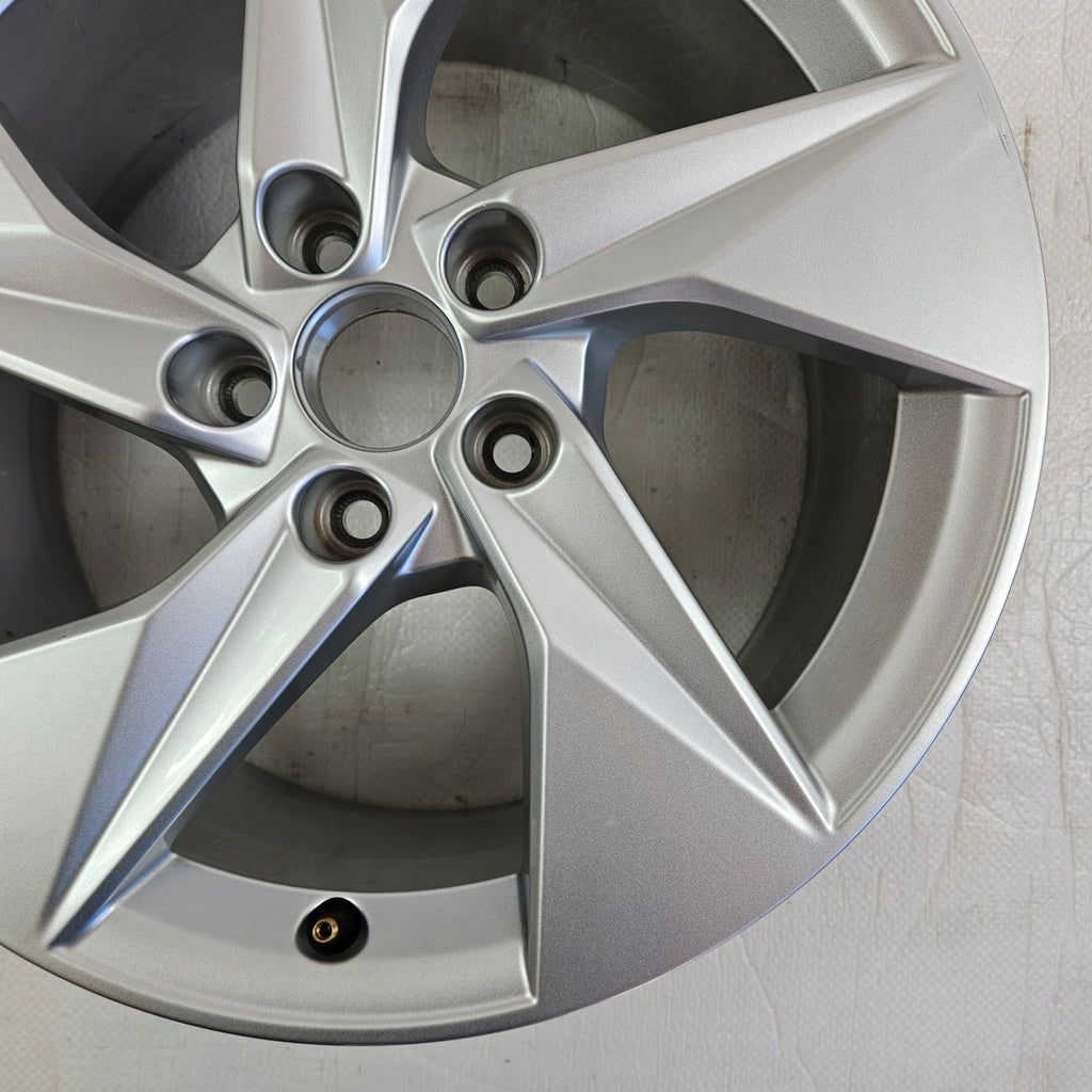 1x Alufelge 17 Zoll 8.0" 5x112 46ET 8Y0601025A Audi A4 A3 Rim Wheel FEL7584324807rt