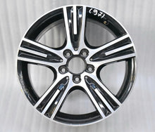 Laden Sie das Bild in den Galerie-Viewer, 1x Alufelge 17 Zoll 8.5" 5x112 58ET Glanz Silber A2044016102 Mercedes-Benz W204 FEL9031369870wi