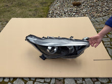 Laden Sie das Bild in den Galerie-Viewer, Frontscheinwerfer Toyota Yaris KO-6EU LED Rechts Scheinwerfer Headlight SCH4619565089or