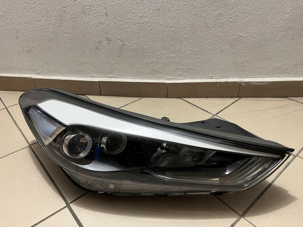 Frontscheinwerfer Hyundai Tucson 92102-D7200 Rechts Scheinwerfer Headlight