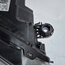 Laden Sie das Bild in den Galerie-Viewer, Frontscheinwerfer VW Polo 2G1941006D Rechts Scheinwerfer Headlight SCH2923672251an