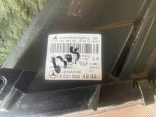 Laden Sie das Bild in den Galerie-Viewer, Frontscheinwerfer Mercedes-Benz W221 A2218204939 Links Scheinwerfer Headlight SCH7791158789fz